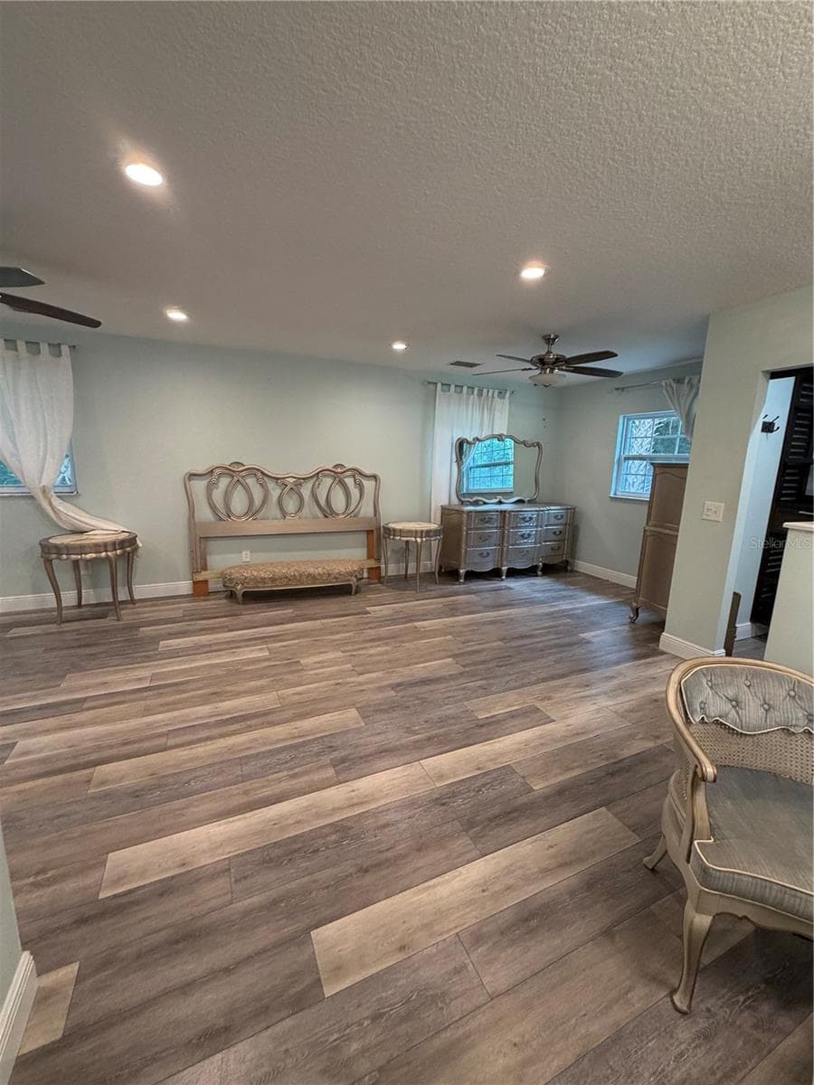 Single Family Residence at 833 COLLINS AVE, APOPKA, photo 9 of 28