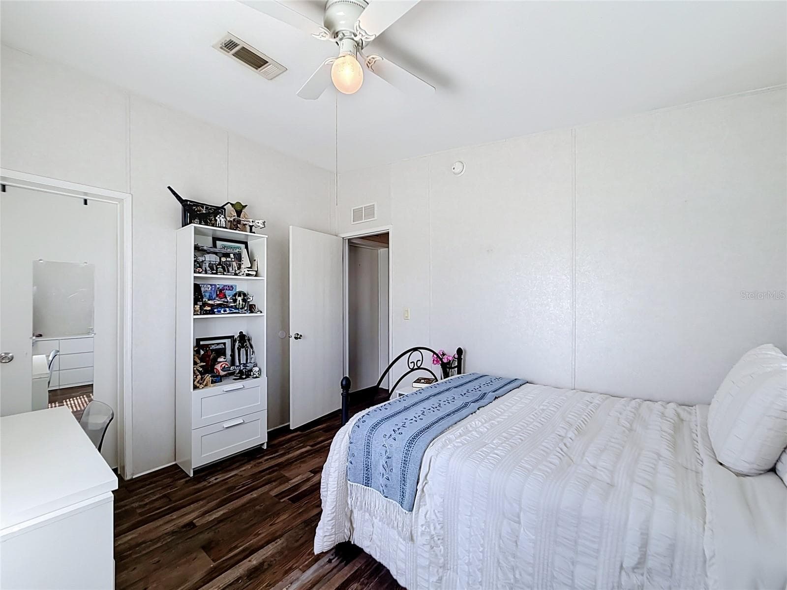 Bedroom #2 - 25110 ALAMANDA DR, ASTATULA