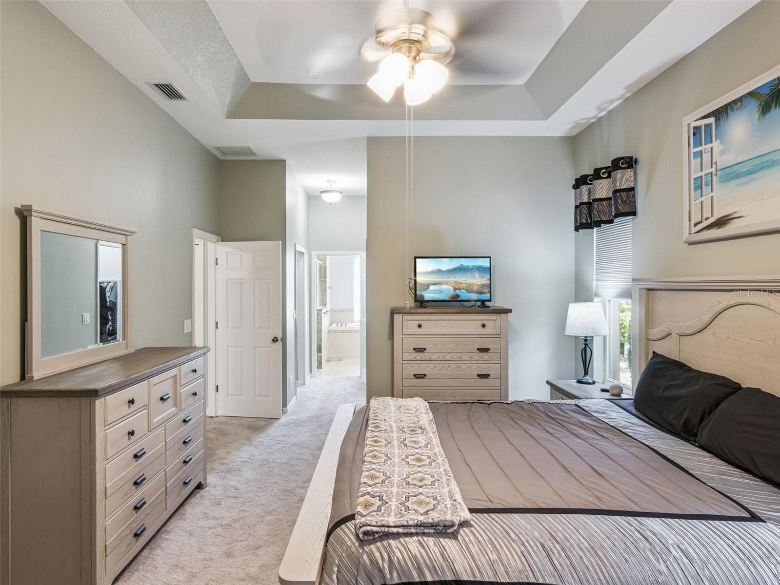 Single Family Residence at 5602 SQUIRES DR, LEESBURG, photo 15 of 60