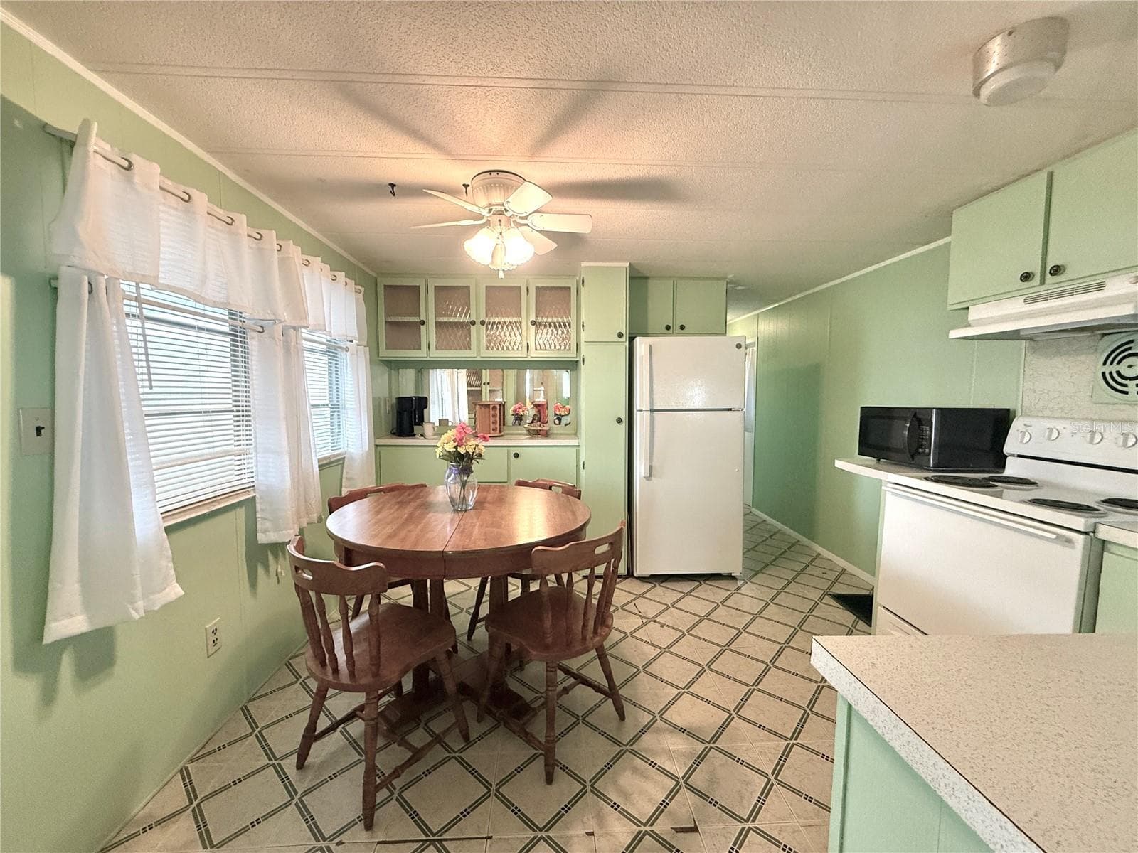Mobile Home at 116 W SAINT JOHNS WAY, APOLLO BEACH, photo 7 of 24