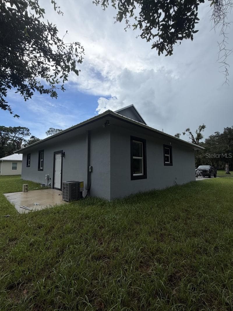 Single Family Residence at 612 SE 13TH AVE, OKEECHOBEE, photo 2 of 42