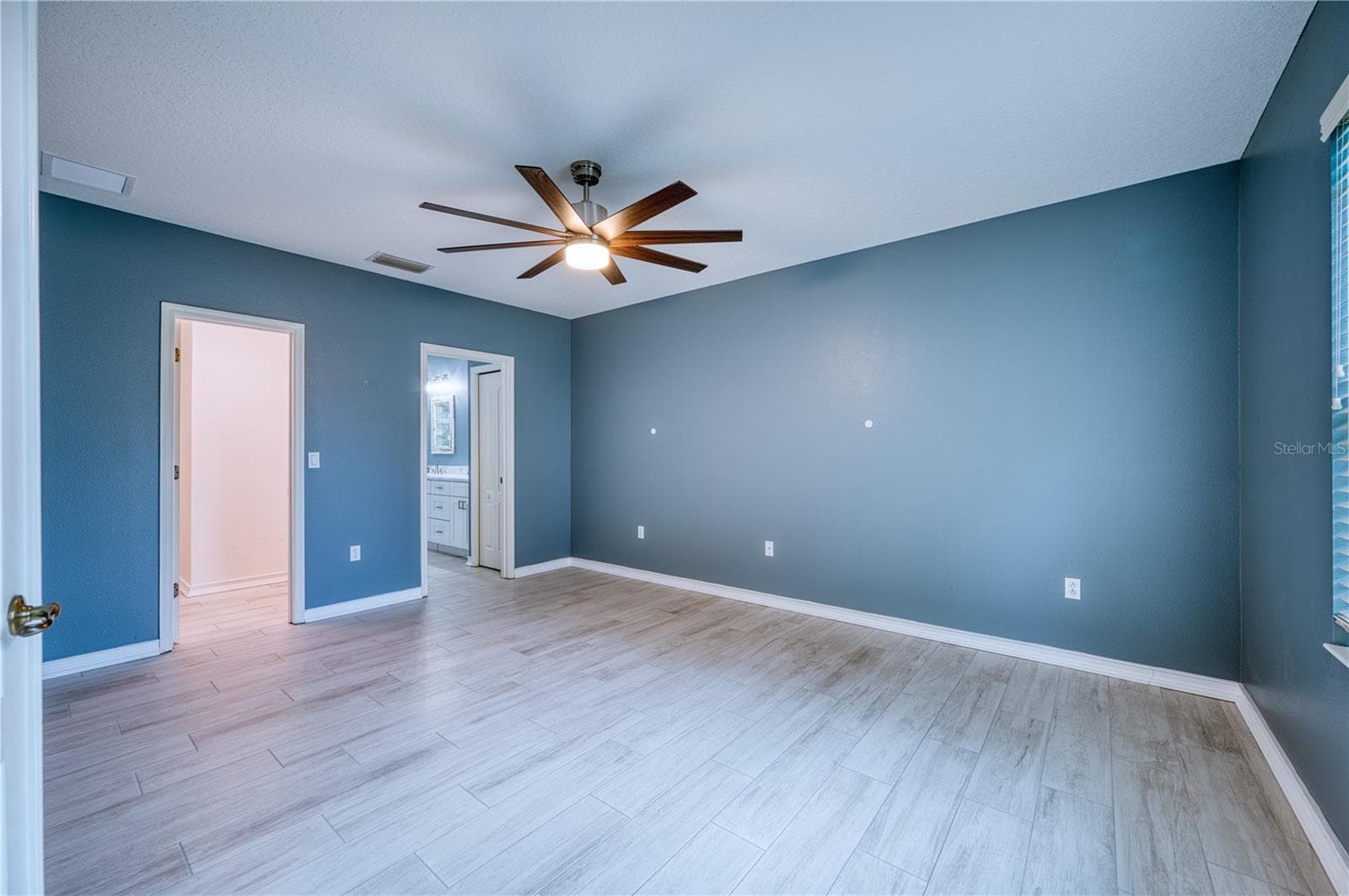 Single Family Residence at 8392 E 47TH ST CIR, PALMETTO, photo 19 of 44