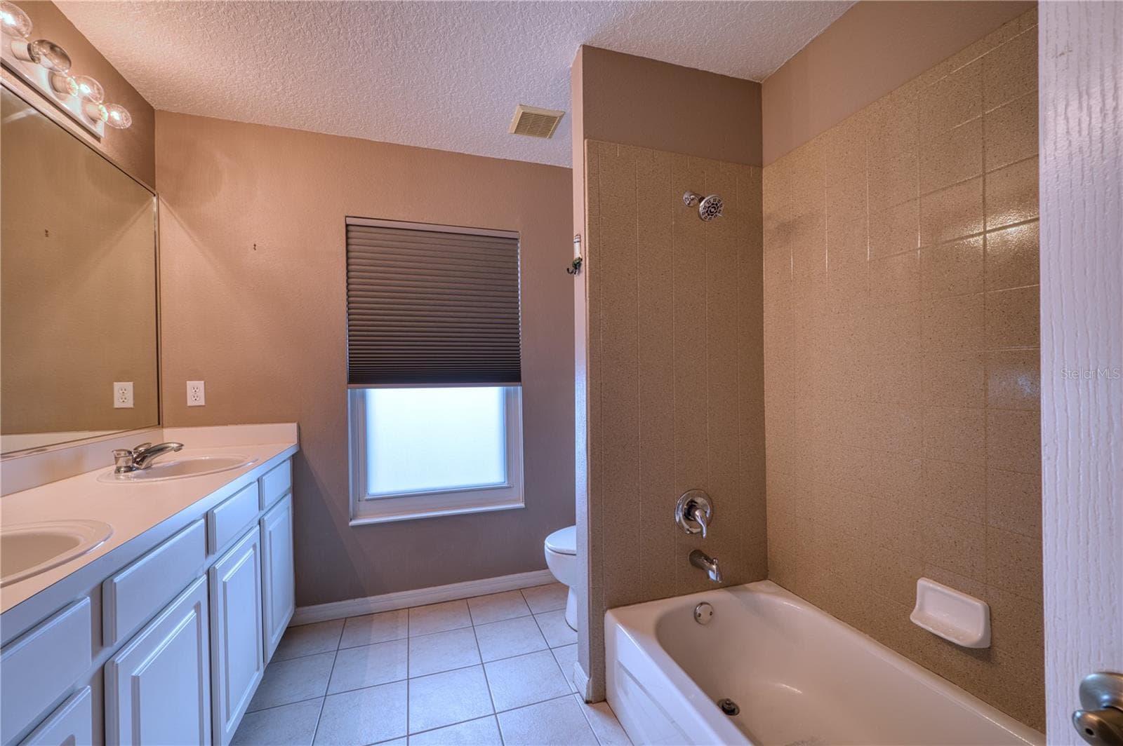 Single Family Residence at 8392 E 47TH ST CIR, PALMETTO, photo 28 of 44