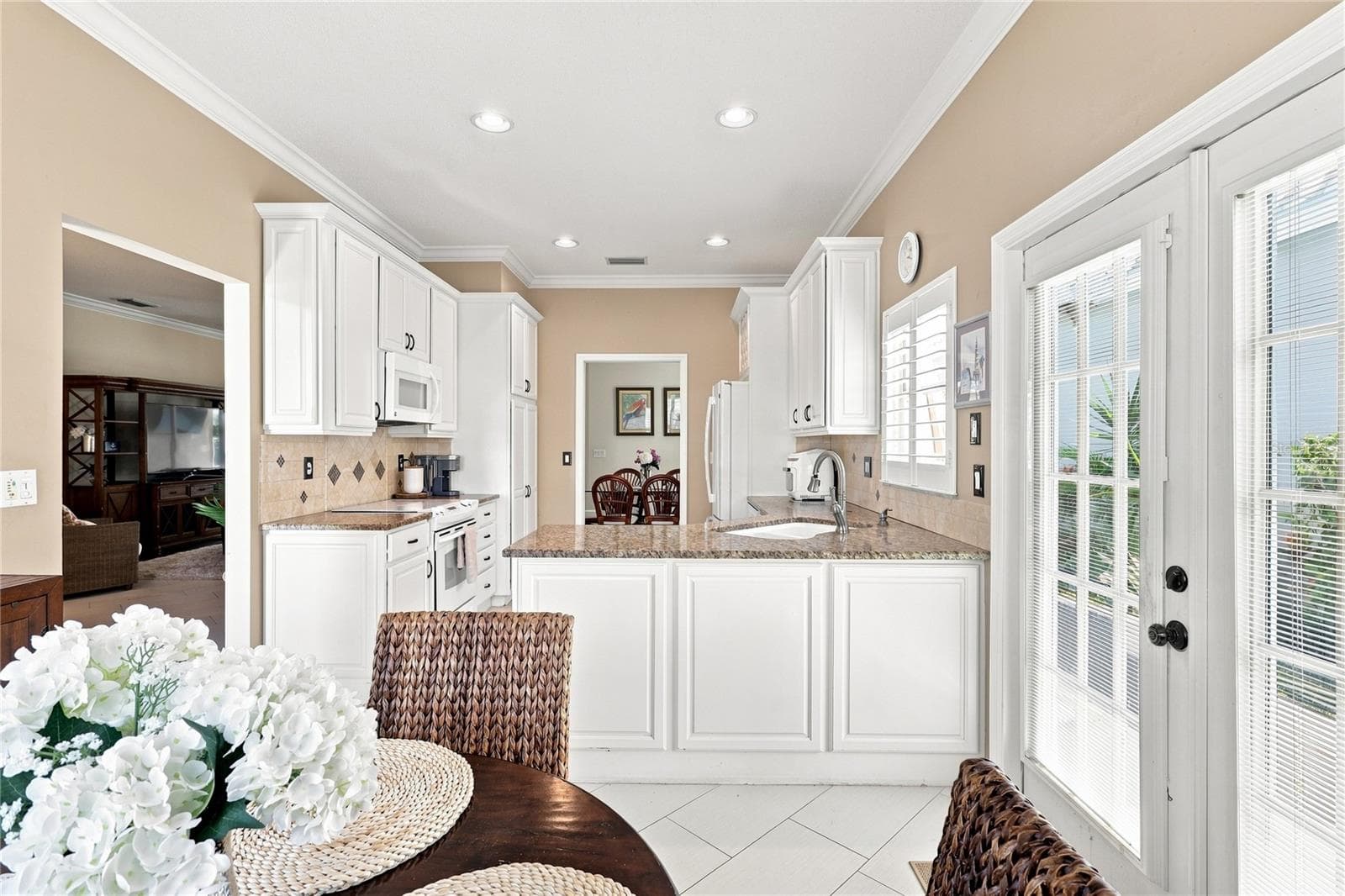 Single Family Residence at 4021 VIA MIRADA, SARASOTA, photo 14 of 37
