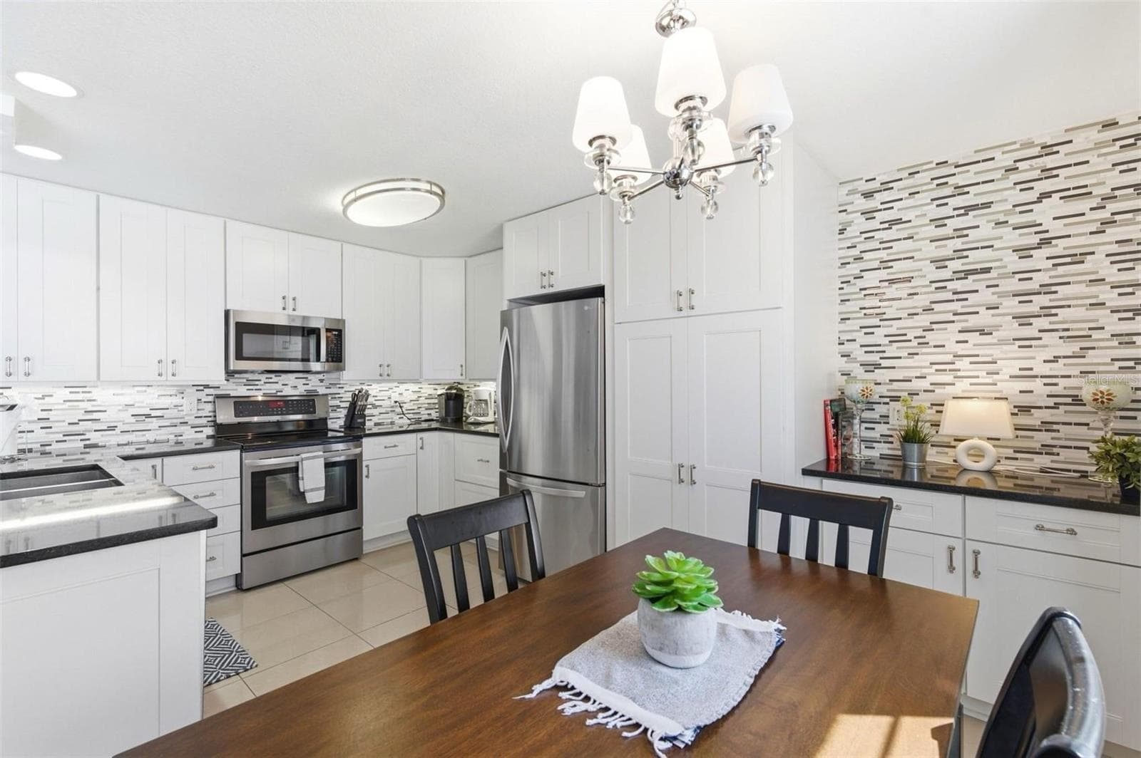Condominium at 5280 COQUINA KEY DR SE #A, ST PETERSBURG, photo 10 of 78