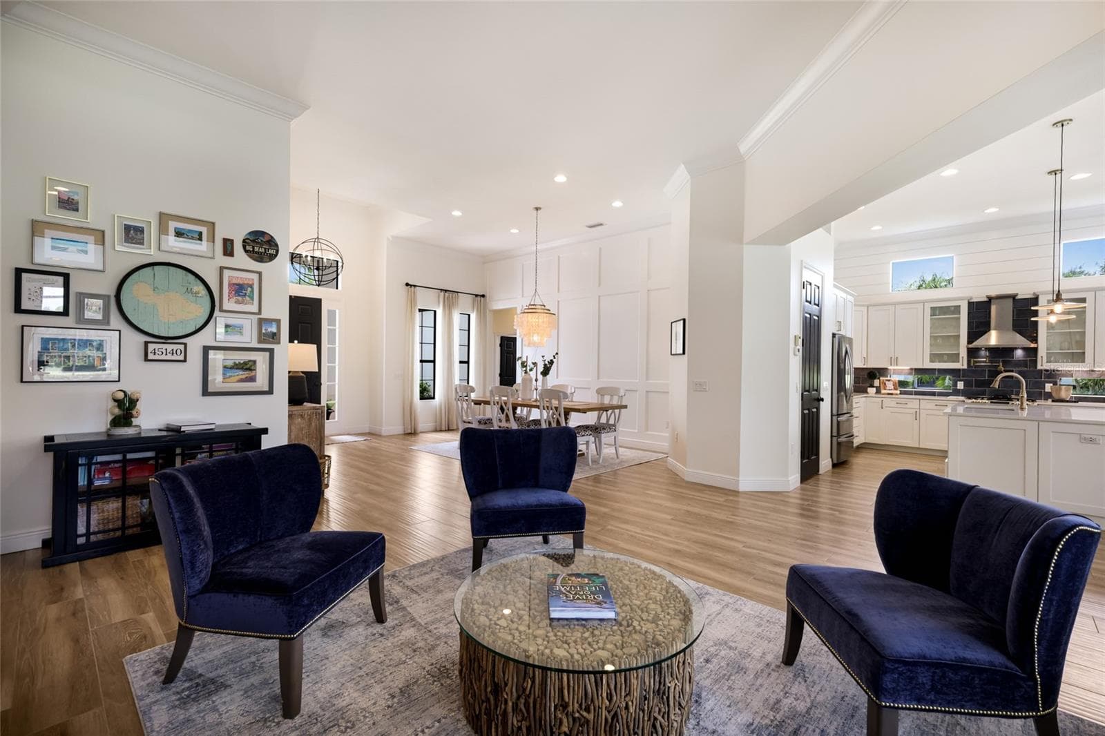 Single Family Residence at 13994 SIENA LOOP, LAKEWOOD RANCH, photo 15 of 74