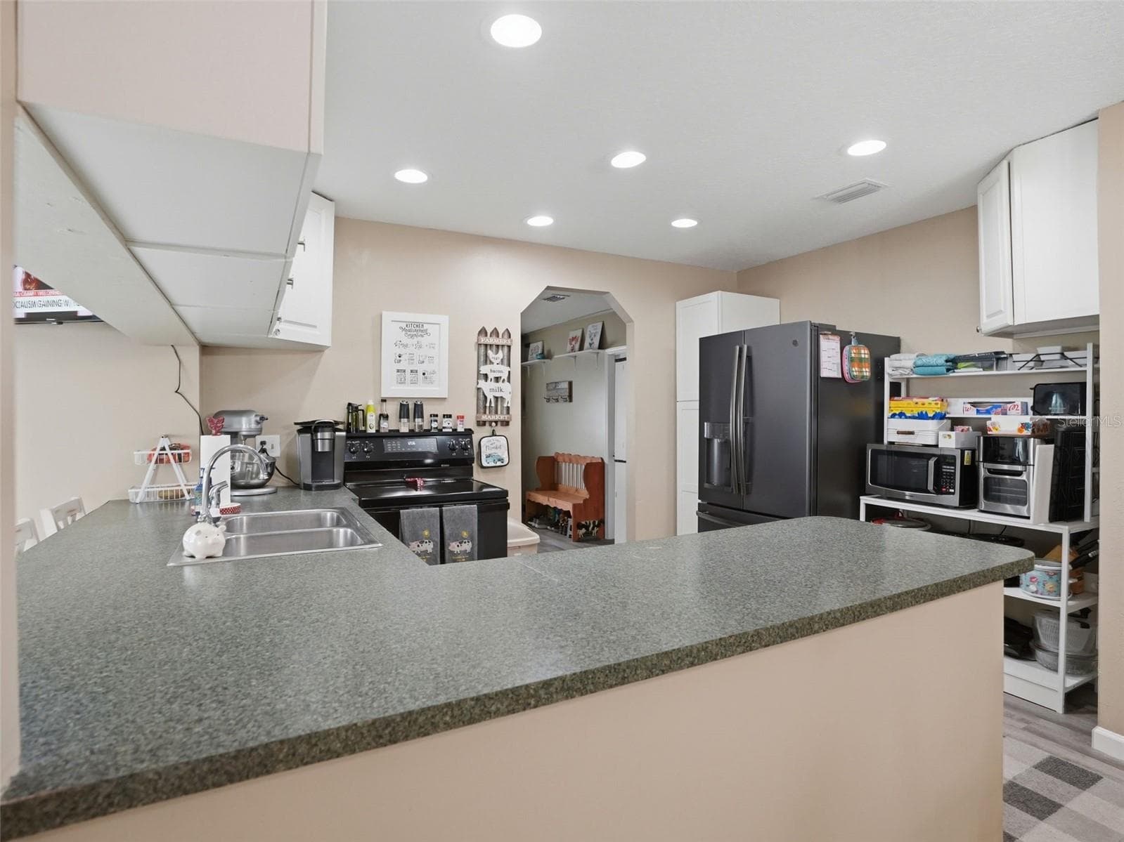 Single Family Residence at 9122 DUPONT AVE, SPRING HILL, photo 18 of 56