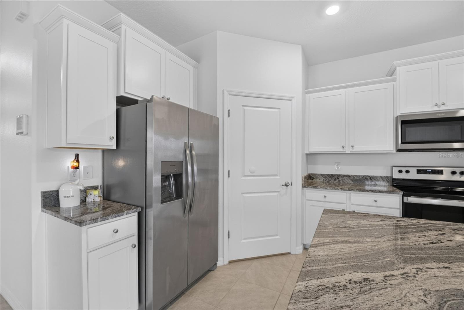 Single Family Residence at 5232 NW 43RD LANE RD, OCALA, photo 10 of 33