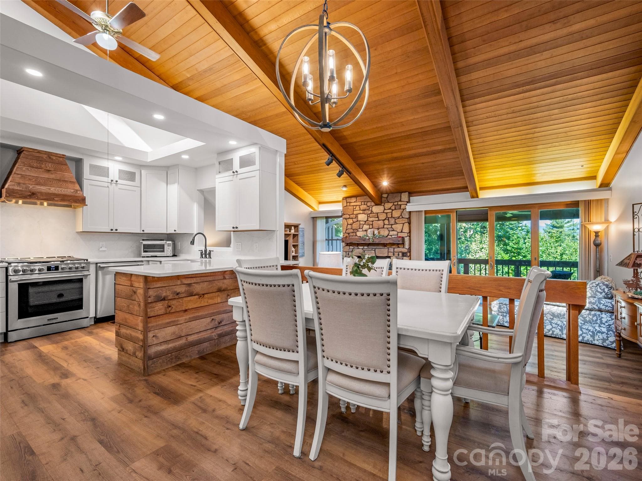 Kitchen/Dining Area - 58 Timbertop Lane, Etowah