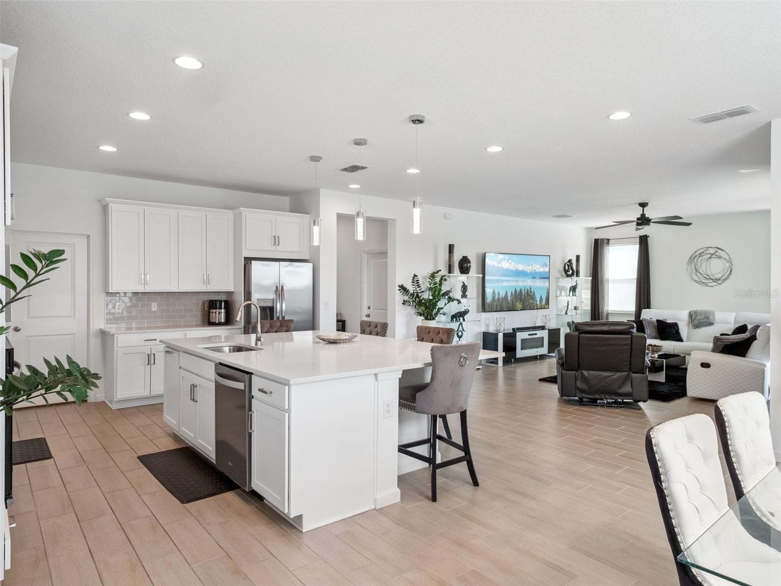 kitchen - 591 VIA BELLA CT, HOWEY IN THE HILLS