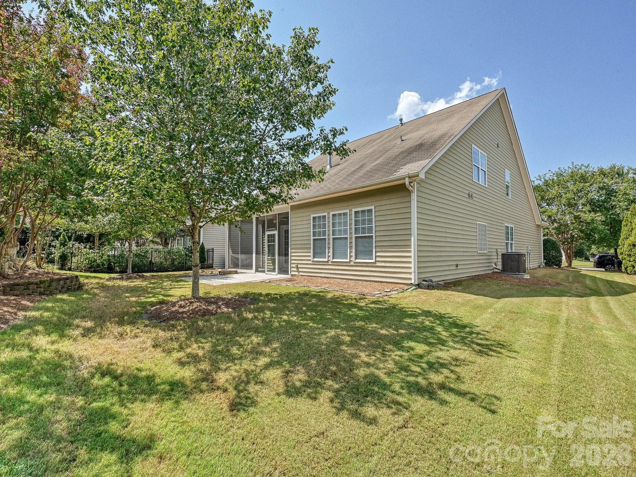 Single Family Residence at 1021 Knob Creek Lane, Tega Cay, photo 25 of 35