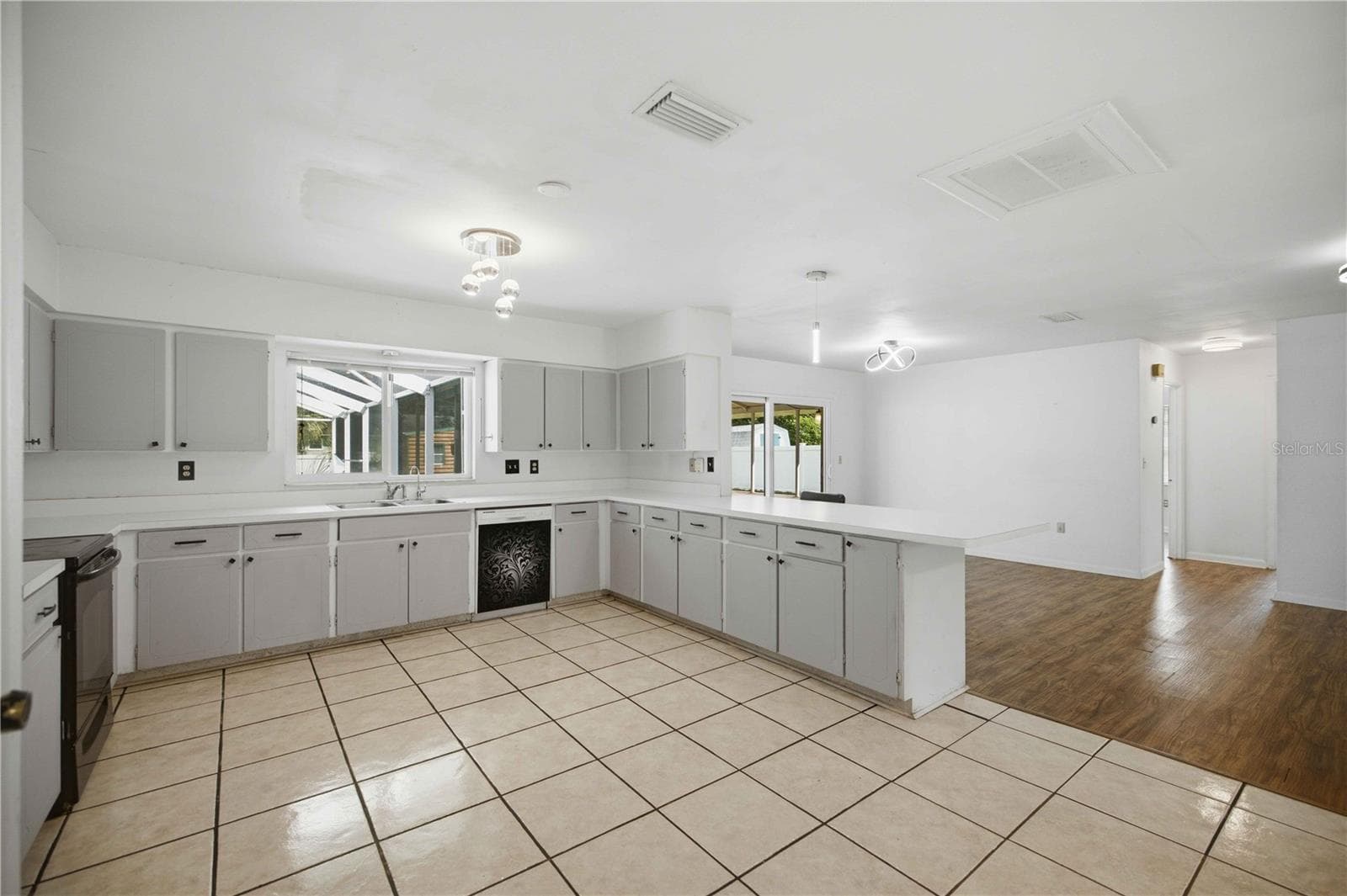 Single Family Residence at 3711 SW 25TH PL, OCALA, photo 10 of 41