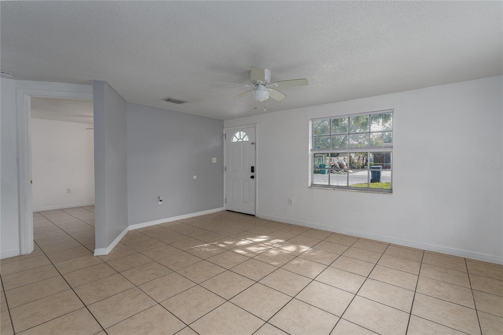 1324 59th Ave E, Living room - 1324 59TH AVE E, BRADENTON