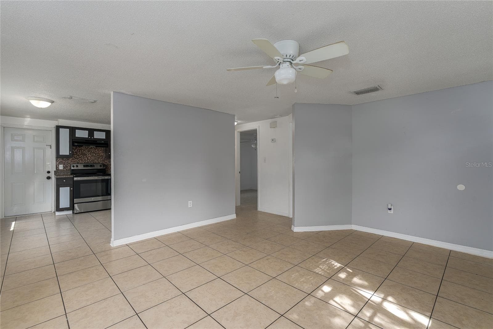 1324 59th Ave E, Living Room - 1324 59TH AVE E, BRADENTON