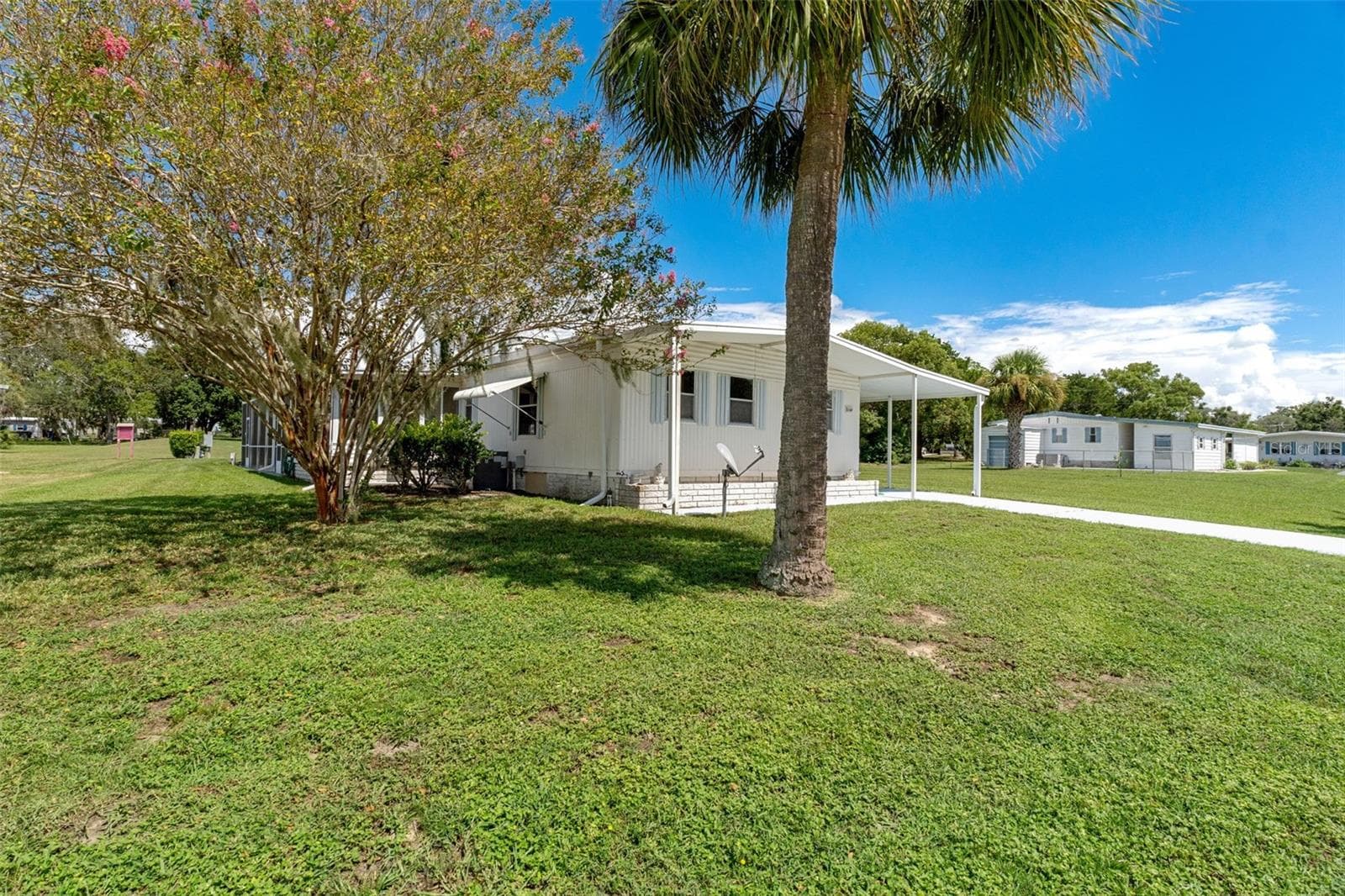 Manufactured Home at 8164 HIGHPOINT BLVD, BROOKSVILLE, photo 2 of 46