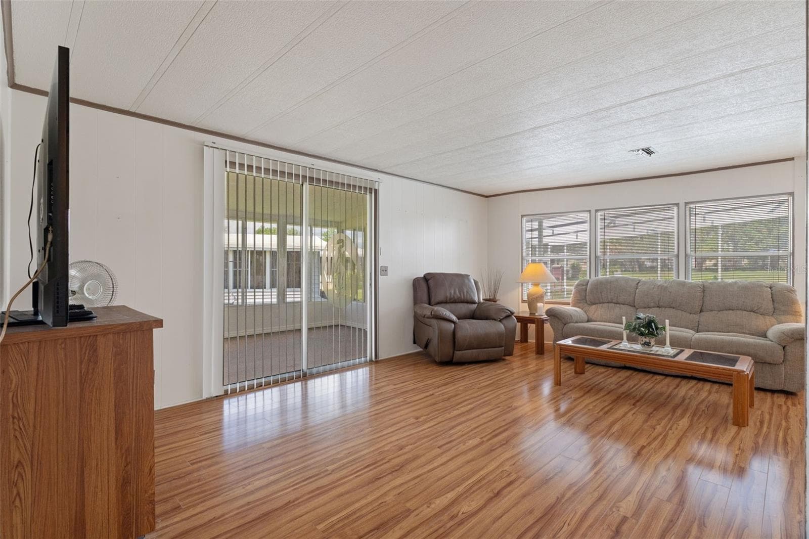 Manufactured Home at 8164 HIGHPOINT BLVD, BROOKSVILLE, photo 10 of 46