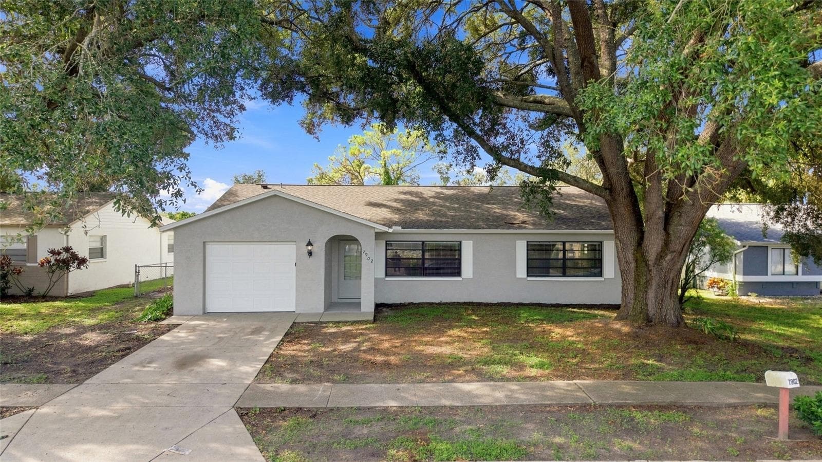 7902 ROYAL STEWART DR