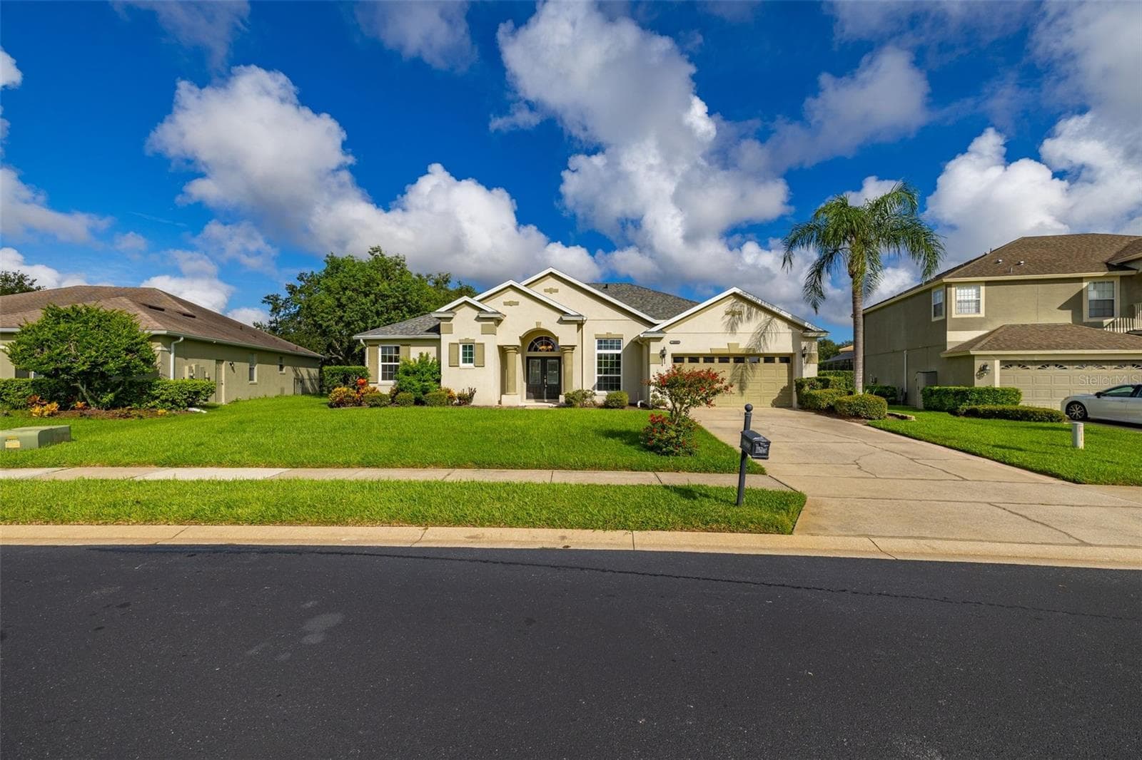 Extended driveway - 2039 HARBOR COVE WAY, WINTER GARDEN