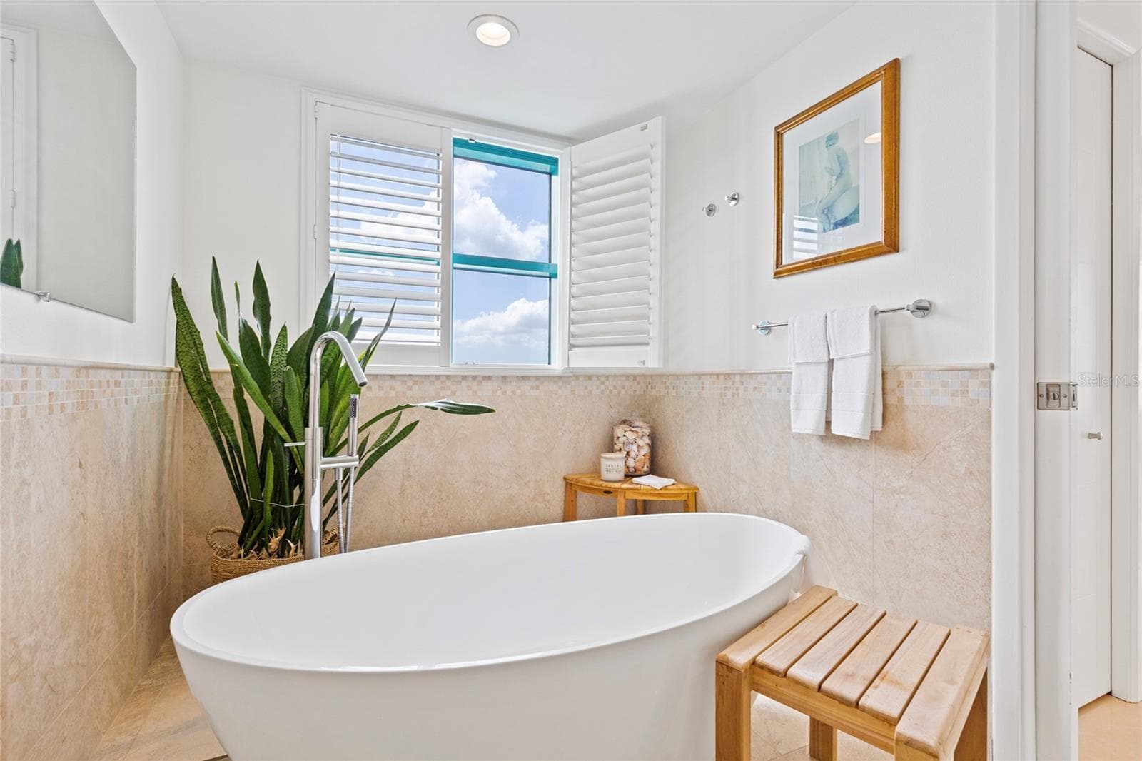 Condominium at 1520 GULF BLVD #1807, CLEARWATER BEACH, photo 28 of 52