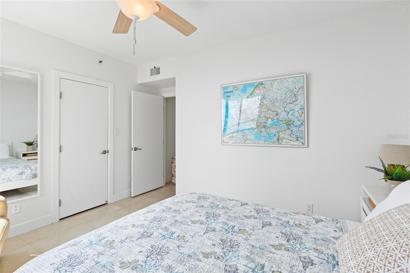 Condominium at 1520 GULF BLVD #1807, CLEARWATER BEACH, photo 34 of 52