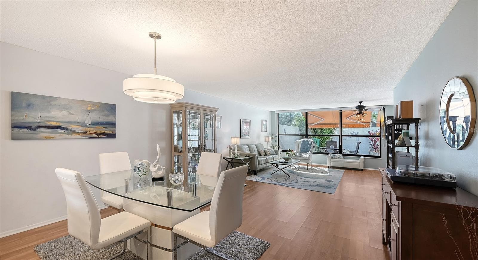 Living room/dining room - 666 WOODLAWN DR #666, BRADENTON