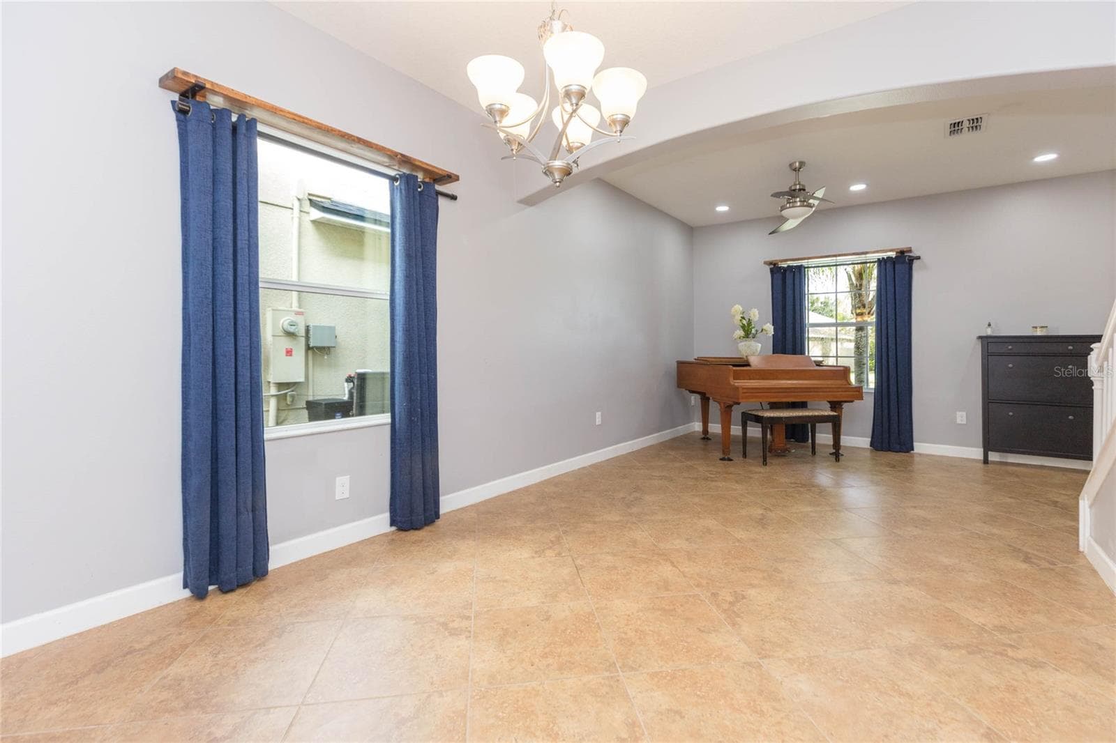 Single Family Residence at 11508 MANSFIELD POINT DR, RIVERVIEW, photo 11 of 47