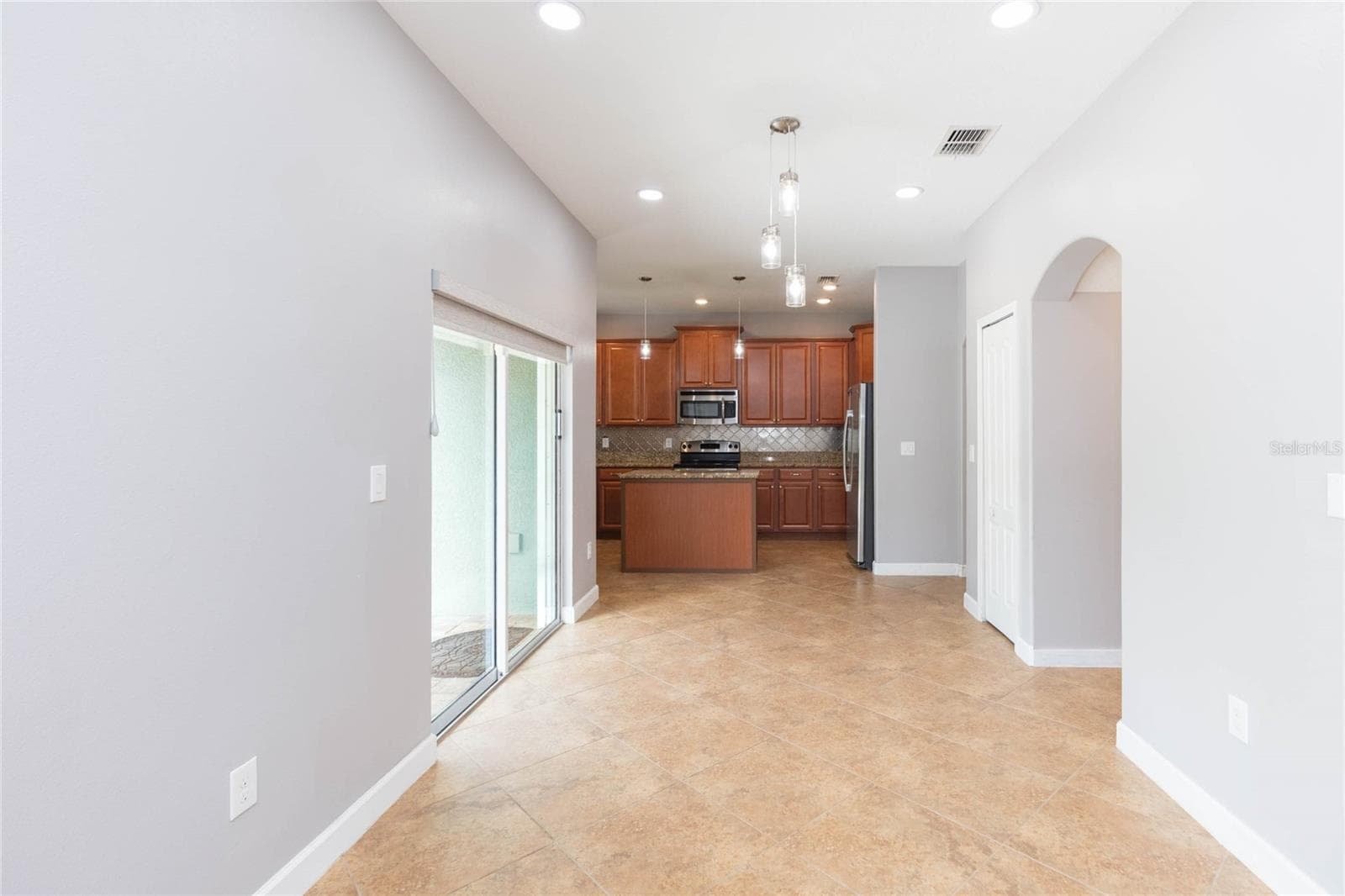 Single Family Residence at 11508 MANSFIELD POINT DR, RIVERVIEW, photo 16 of 47