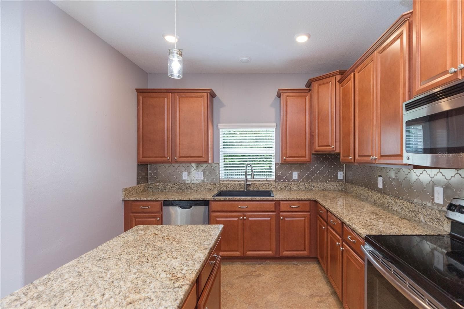 Single Family Residence at 11508 MANSFIELD POINT DR, RIVERVIEW, photo 20 of 47