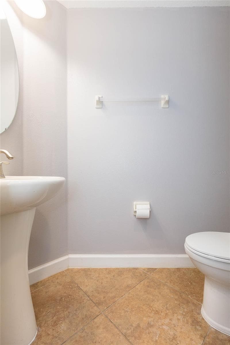 Single Family Residence at 11508 MANSFIELD POINT DR, RIVERVIEW, photo 23 of 47