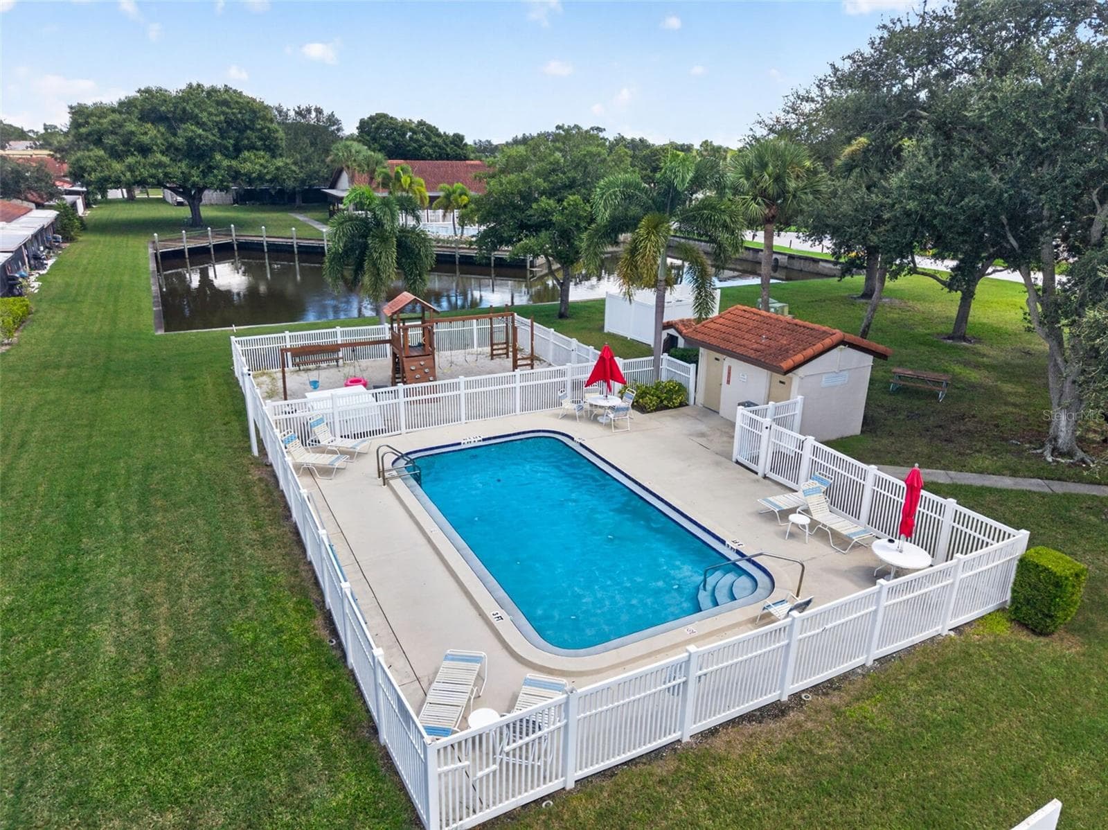 Townhouse at 7360 ULMERTON RD #18D, LARGO, photo 21 of 26