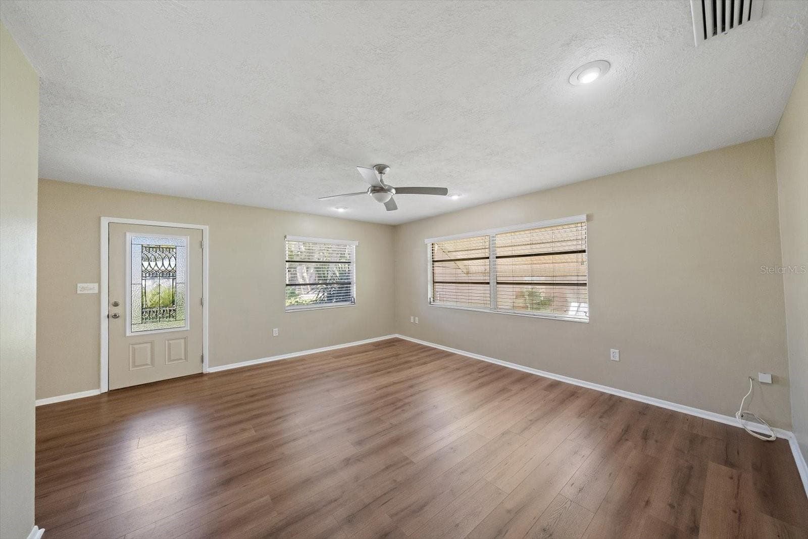 Single Family Residence at 5507 HARBOR RD, BRADENTON, photo 6 of 36