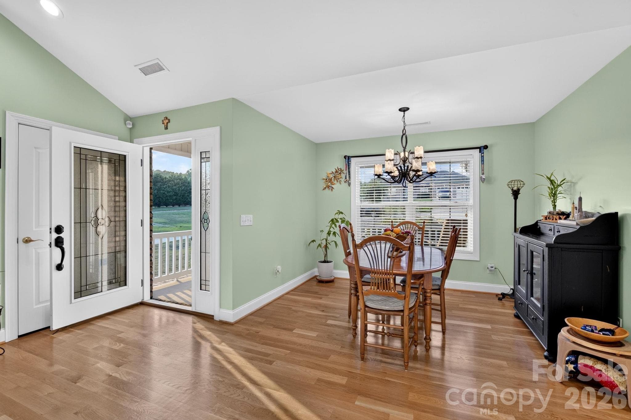 Single Family Residence at 100 Rivercliff Drive, Hudson, photo 14 of 48