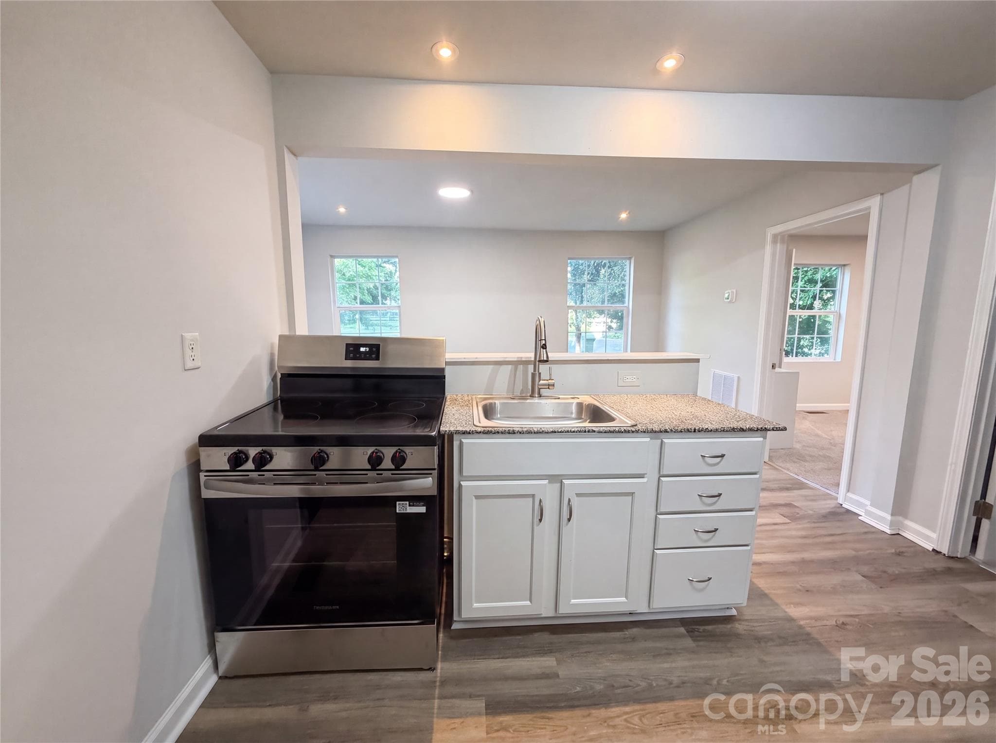 Single Family Residence at 224 Avery Street, Fort Mill, photo 10 of 15