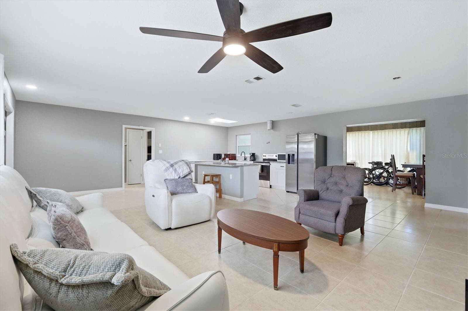 Single Family Residence at 15231 CHAMBERLAIN BLVD, PORT CHARLOTTE, photo 7 of 46