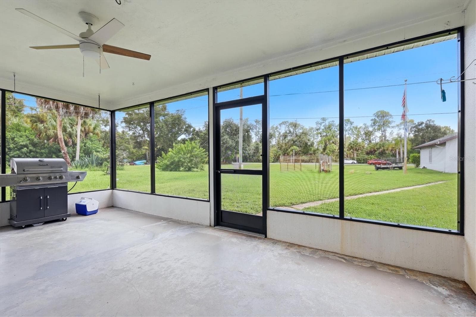 Single Family Residence at 15231 CHAMBERLAIN BLVD, PORT CHARLOTTE, photo 27 of 46