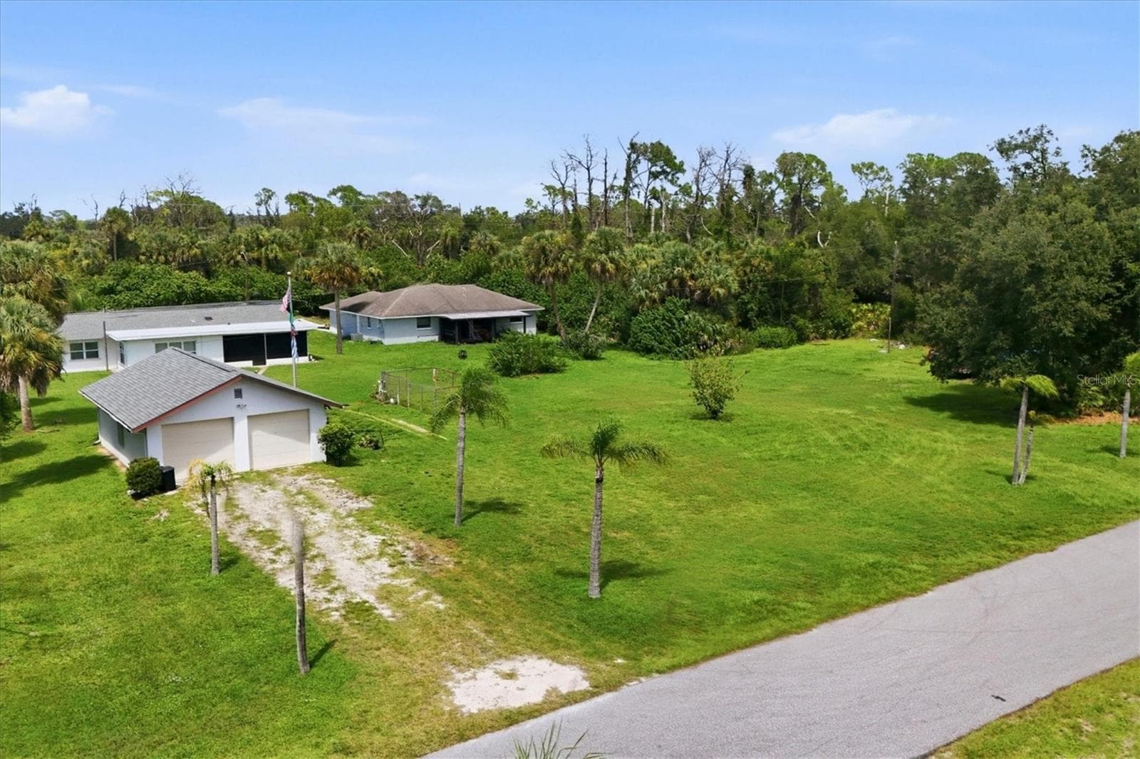 Single Family Residence at 15231 CHAMBERLAIN BLVD, PORT CHARLOTTE, photo 32 of 46