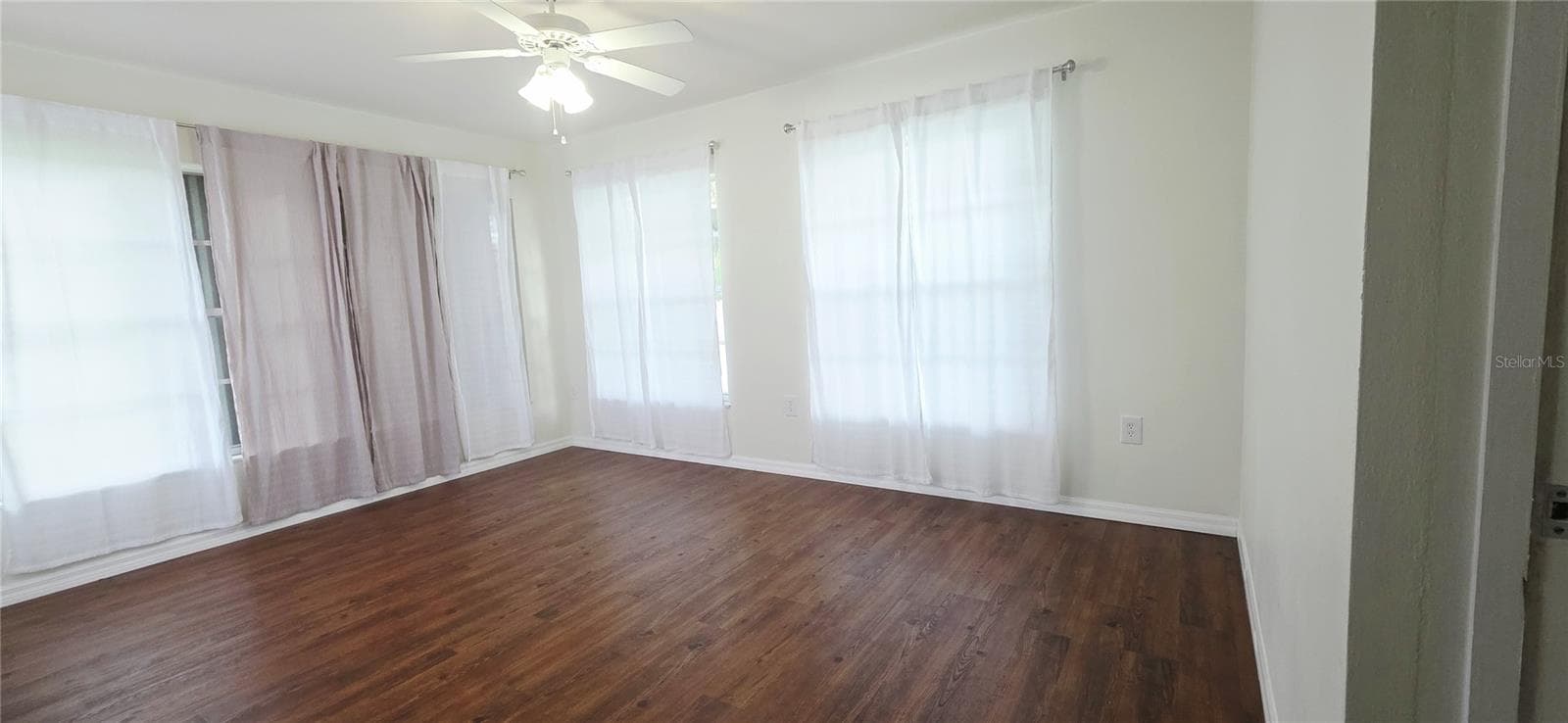 Single Family Residence at 153 E HIGHBANKS RD, DEBARY, photo 5 of 16