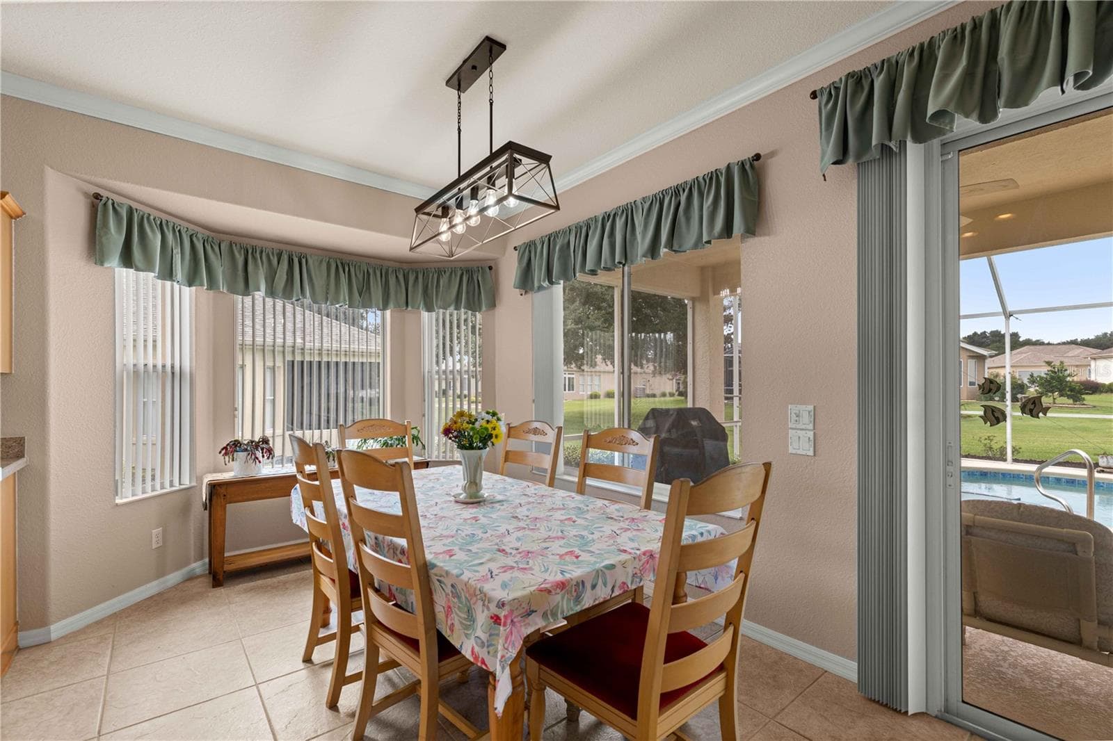 Dinette - 9286 SE 128TH ST, SUMMERFIELD
