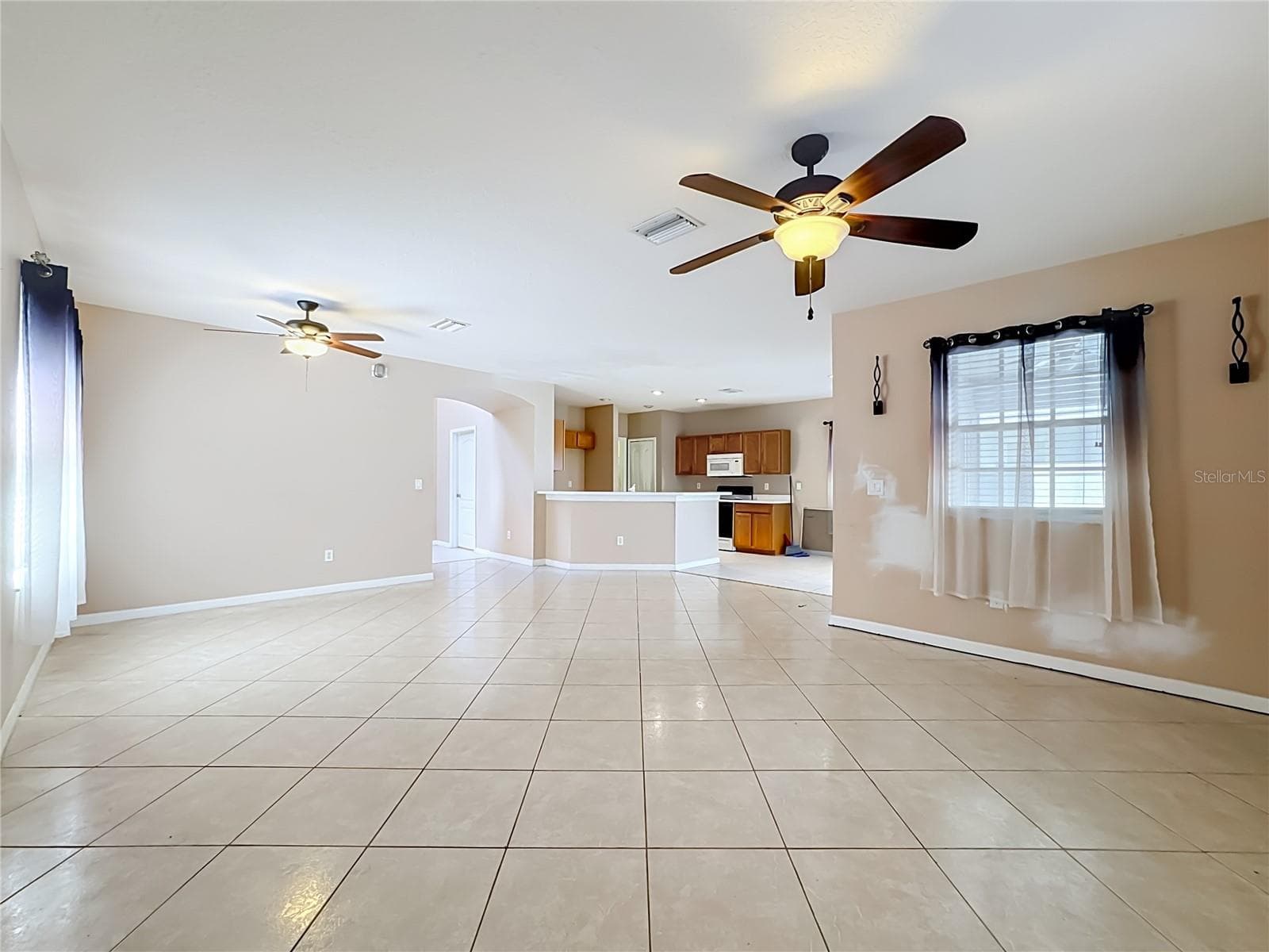 Single Family Residence at 7931 CARRIAGE POINTE DR, GIBSONTON, photo 12 of 59