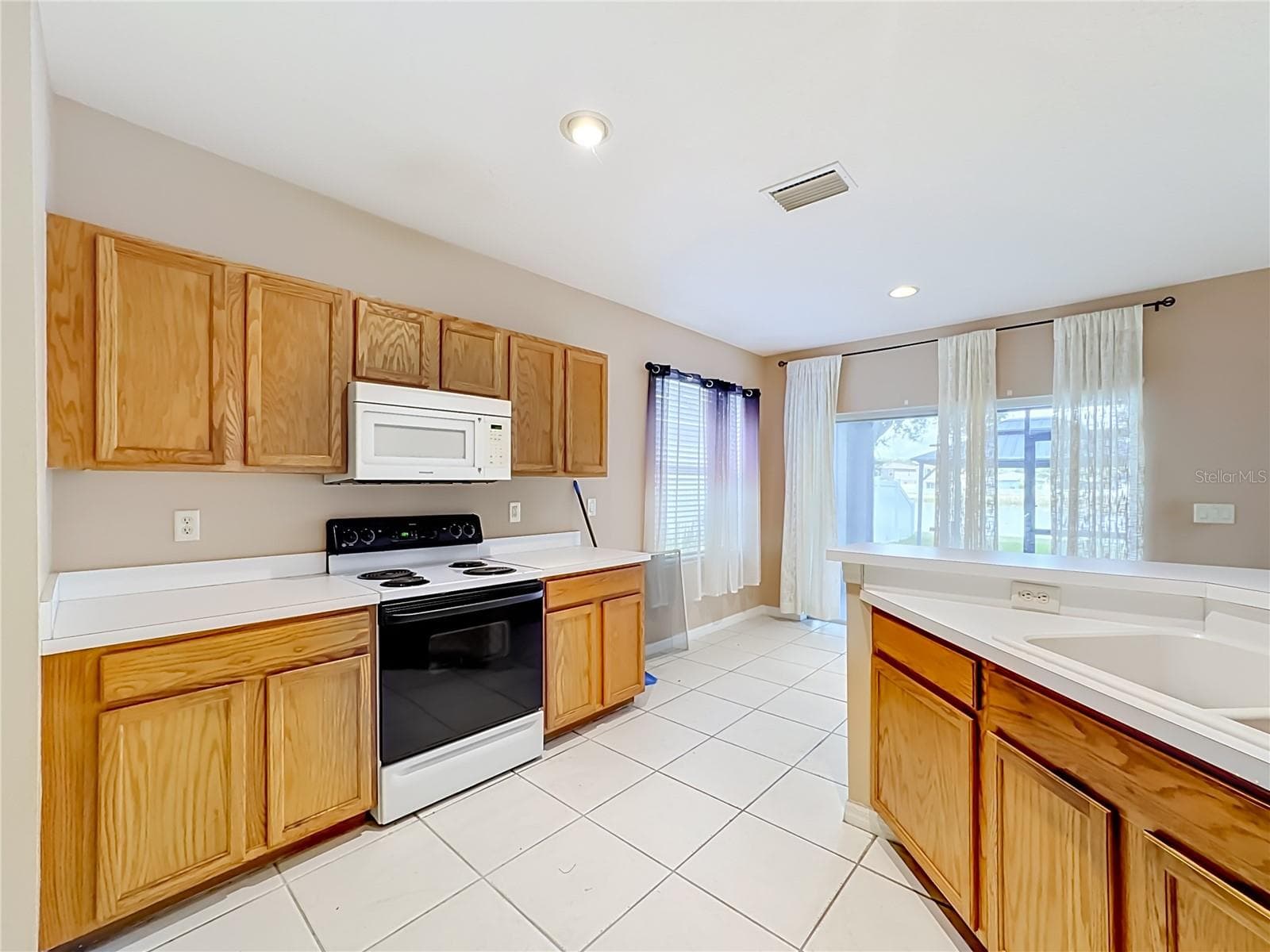 Single Family Residence at 7931 CARRIAGE POINTE DR, GIBSONTON, photo 21 of 59