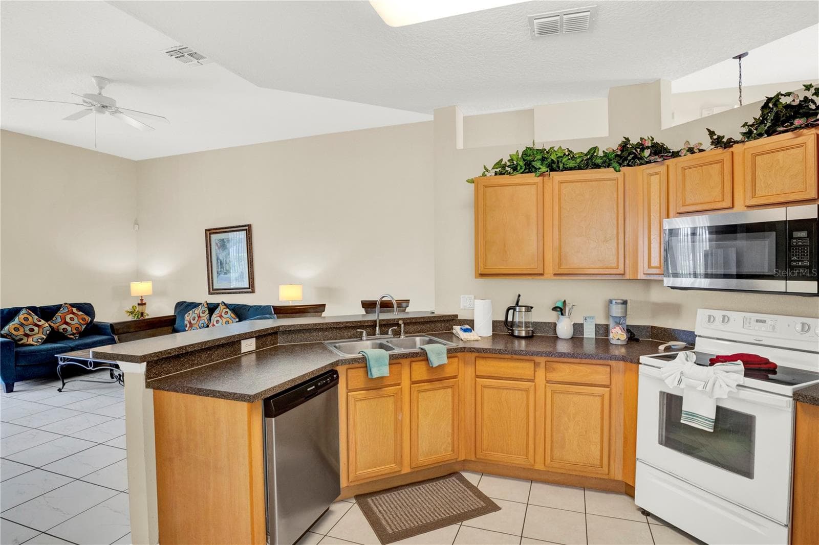 Single Family Residence at 121 MINNIEHAHA CIR, HAINES CITY, photo 10 of 46