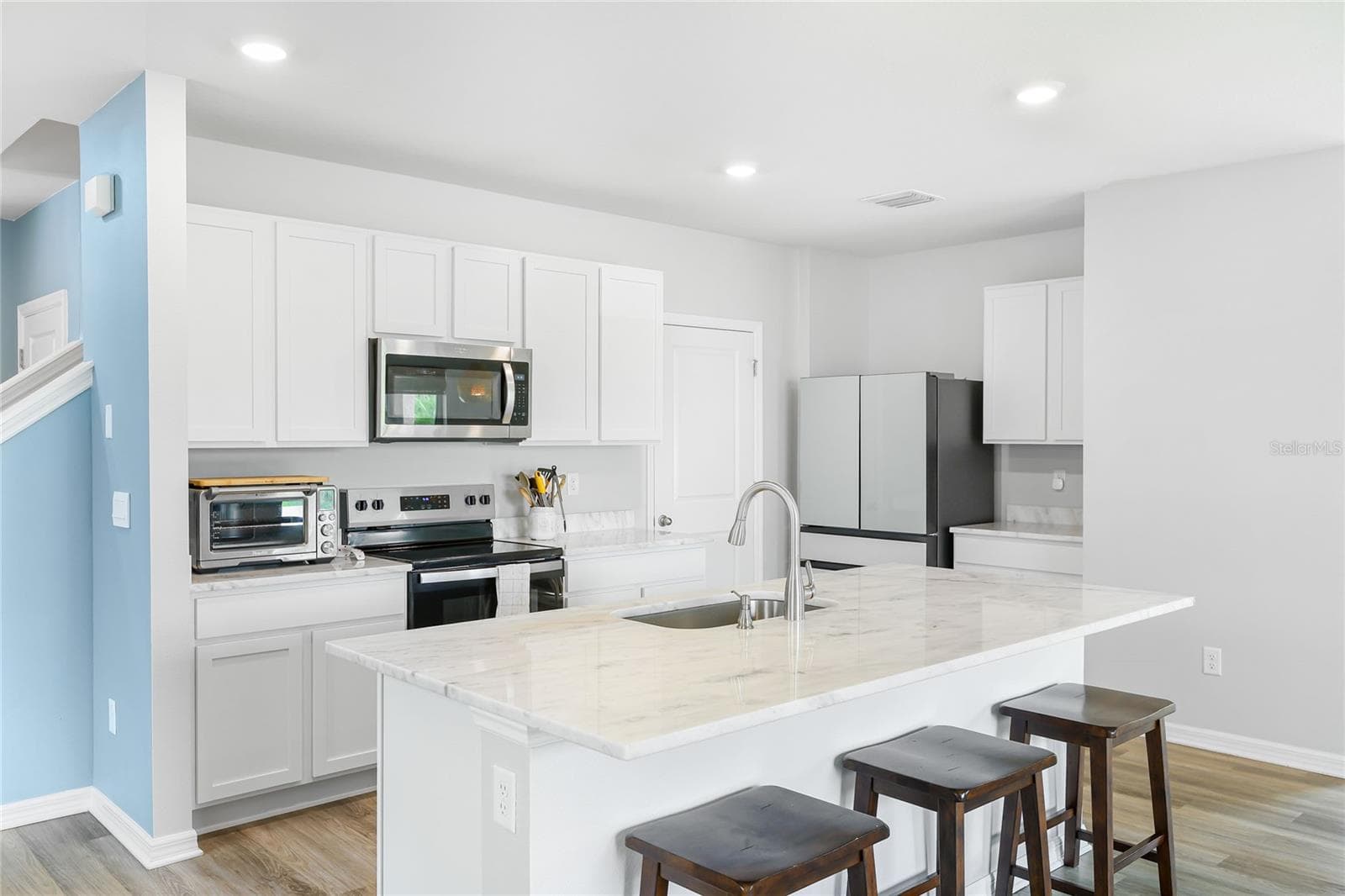 Kitchen - 3391 HILLTOP CIR, BRADENTON