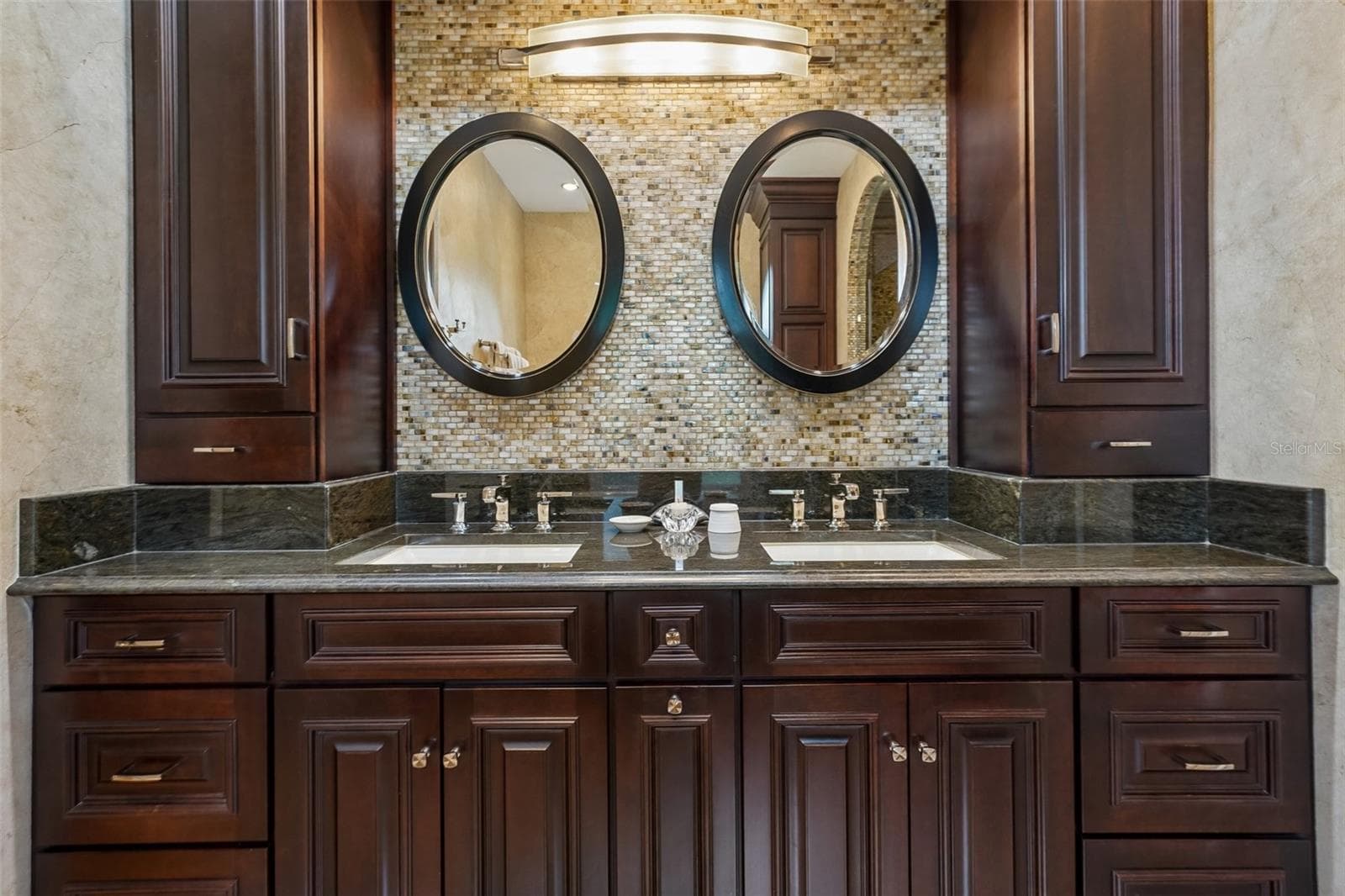 Primary En-suite Bathroom - 4710 RIDGECLIFF DR, BRANDON