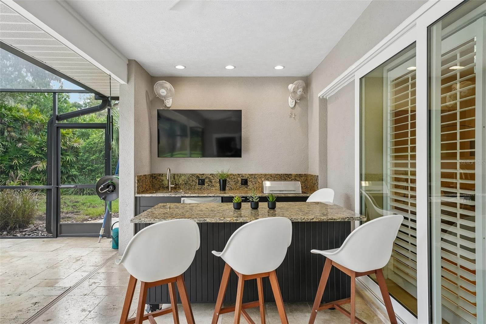 Outdoor Kitchen - 4710 RIDGECLIFF DR, BRANDON