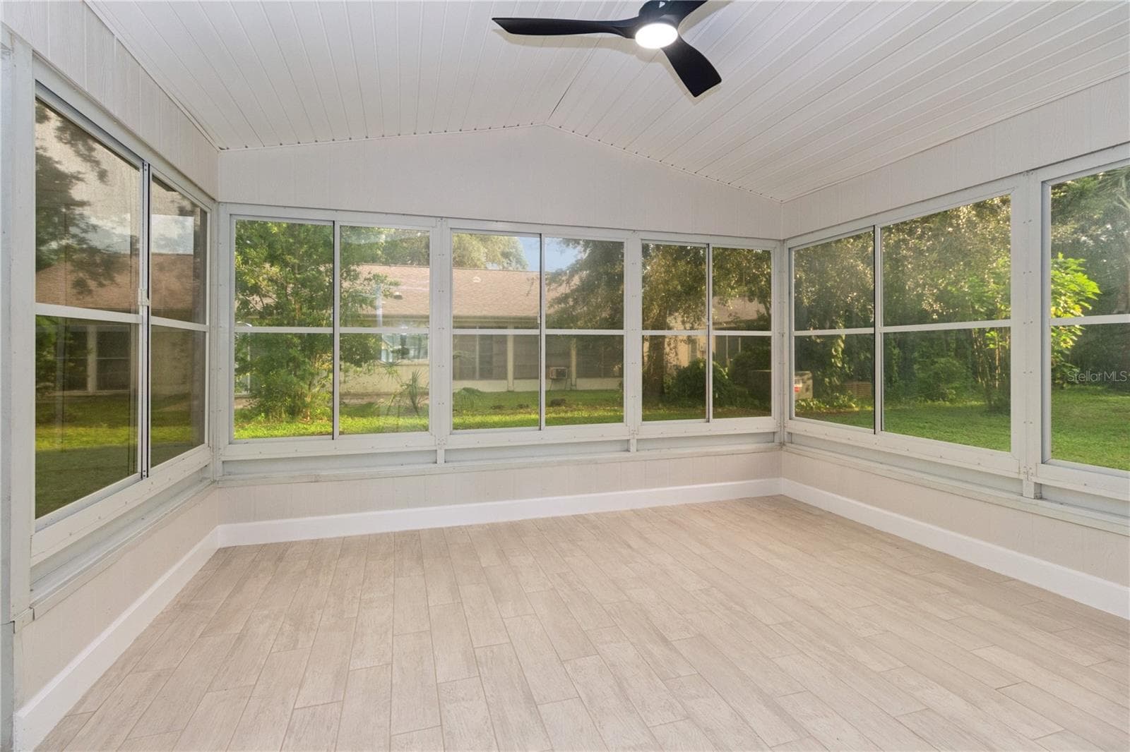 Single Family Residence at 12220 MEADOWBROOK LN, HUDSON, photo 18 of 39