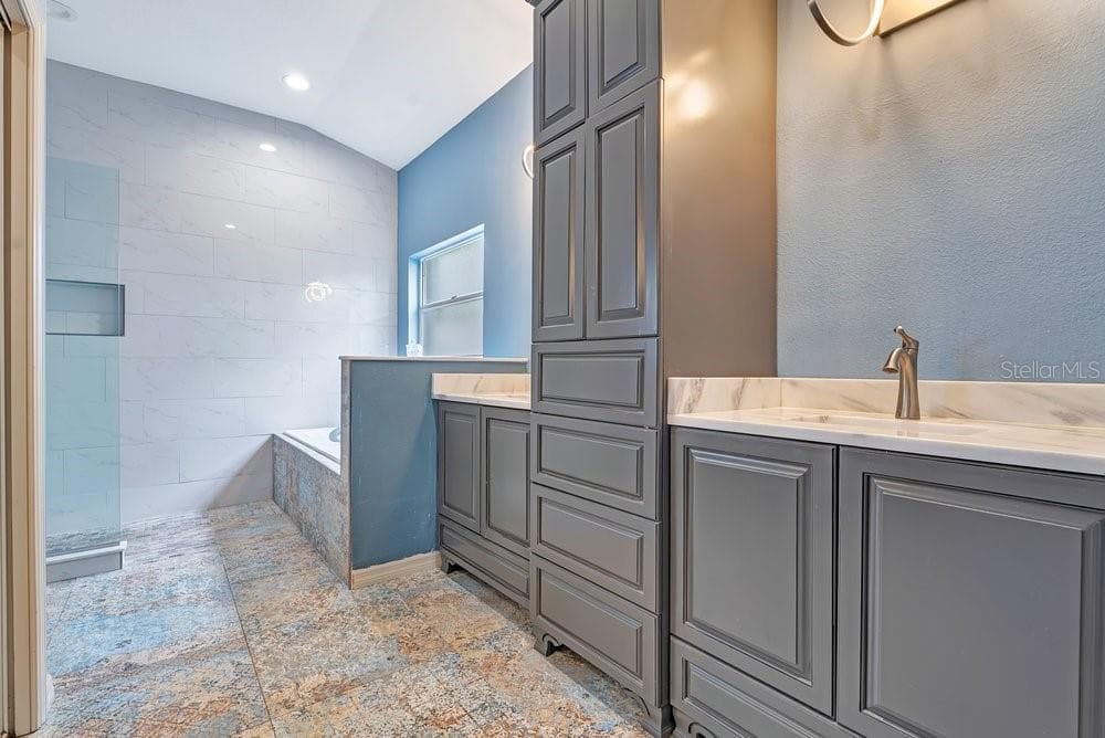Primary Bathroom - 3732 GATLIN RIDGE DR, ORLANDO