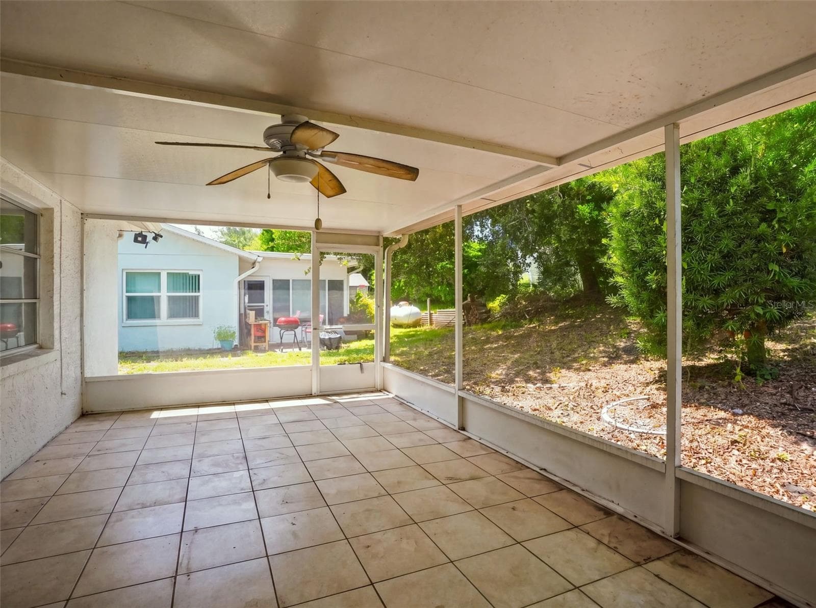 Single Family Residence at 11121 ROLLINGWOOD DR, PORT RICHEY, photo 24 of 31