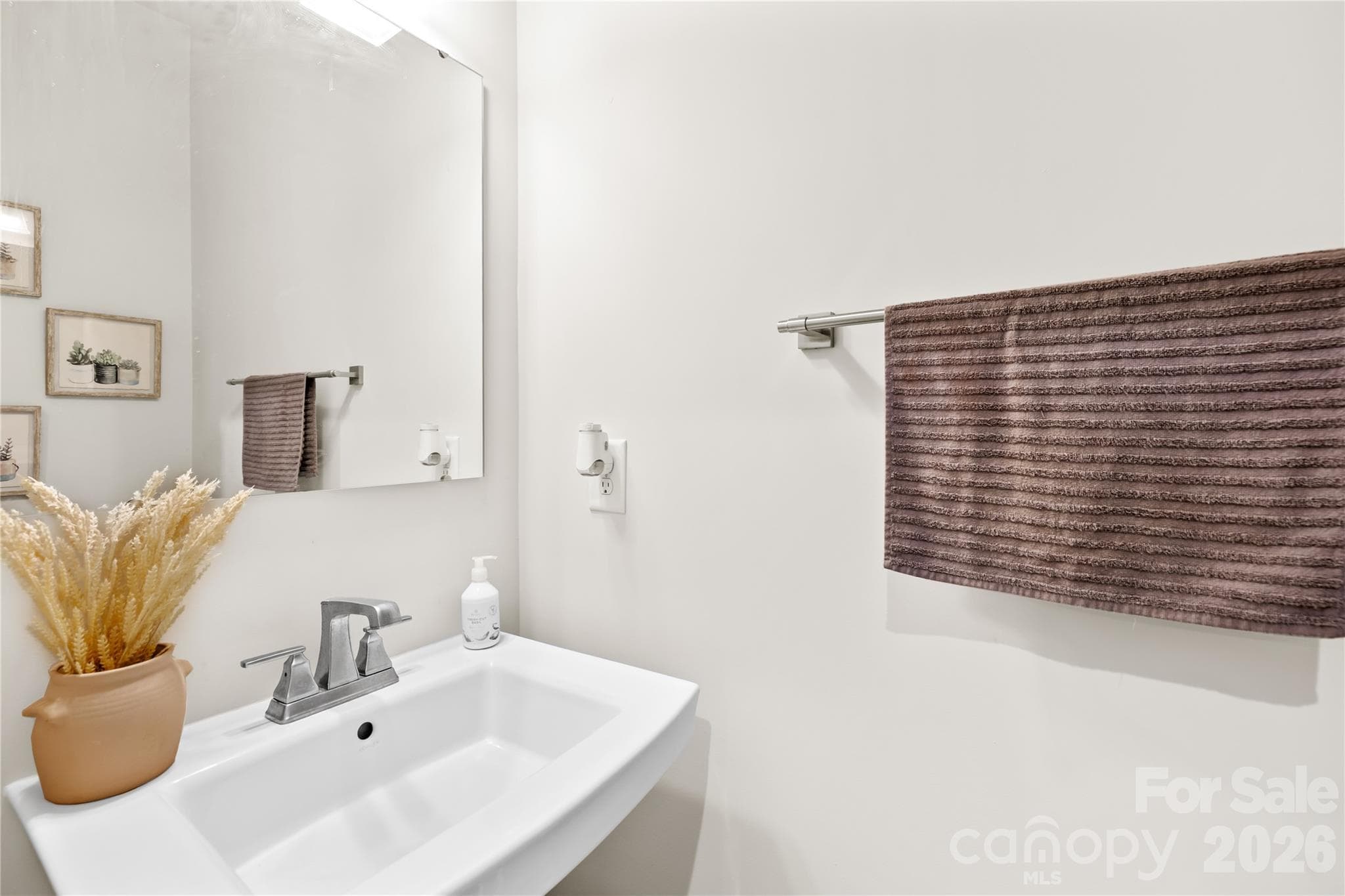1/2 bath - main floor - 563 Nantahala Drive, Charlotte