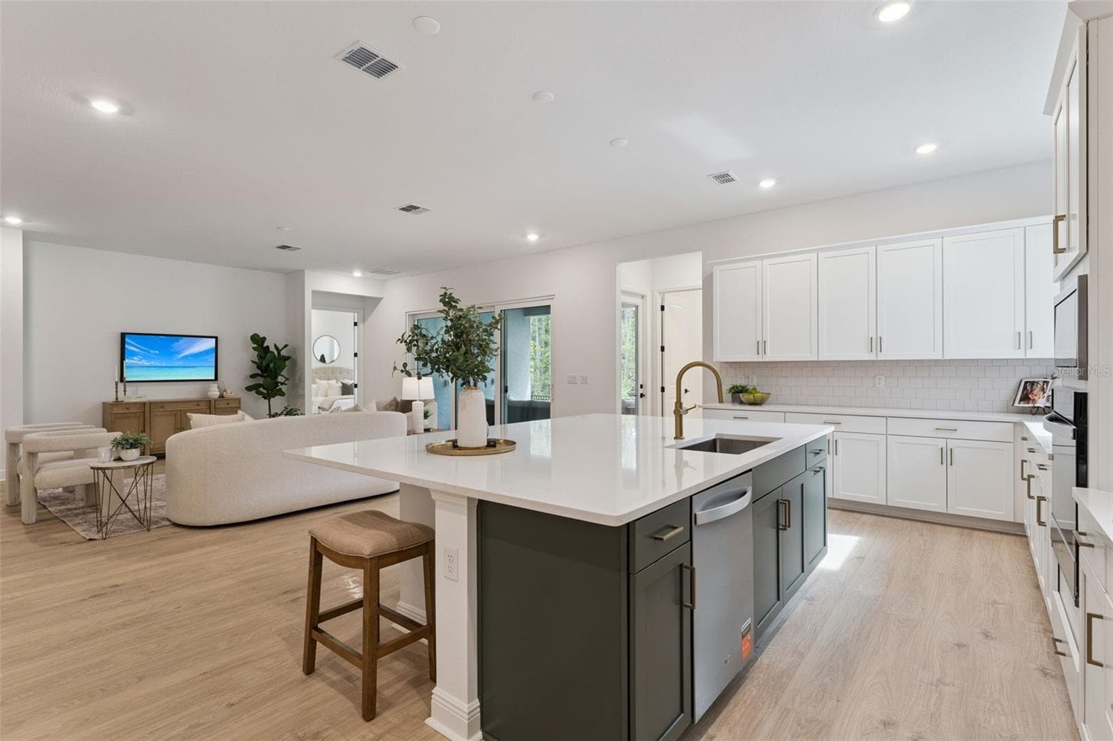 Single Family Residence at 14353 CREST PALM AVE, WINDERMERE, photo 16 of 73