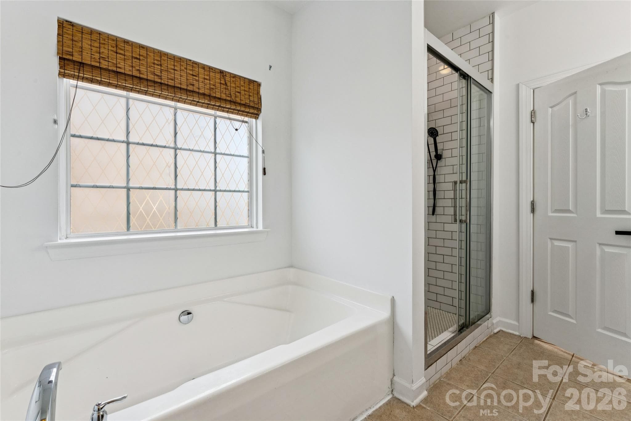 Primary Bathroom w/extra long Tub and oversized tiled shower - 104 Planters Drive, Statesville